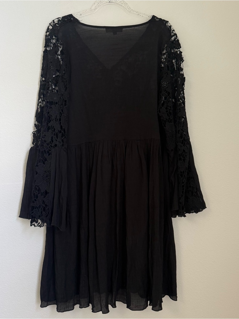 J Gee Dress Size 1X Black Boho Gauze Crochet Bell Sleeves Lined V-Neck - Picture 2 of 13